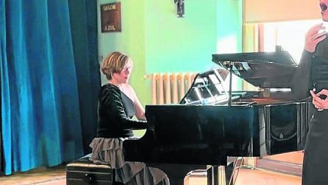 La soprano oscense Mariángel Leo y la pianista de origen ruso-ucraniano, Valeria Vagánova.