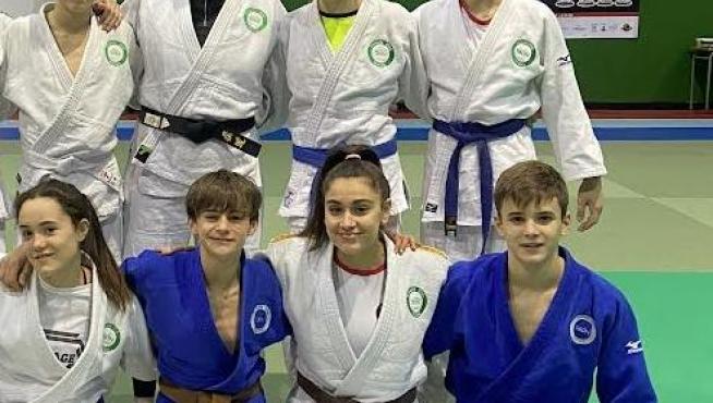Judocas infantiles del club oscense en Suances.