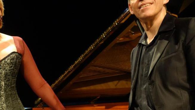 Clara Cernat y Thierry Huillet protagonizan el concierto de esta tarde en el Conservatorio de Huesca.