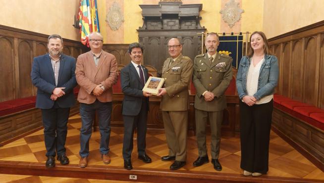 Recepción al Coronel Salgado en Huesca.