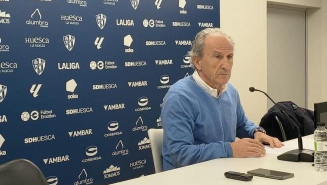 José Antonio Martín Petón durante la rueda de prensa en la que ha anunciado que abandona la Fundación Alcoraz.