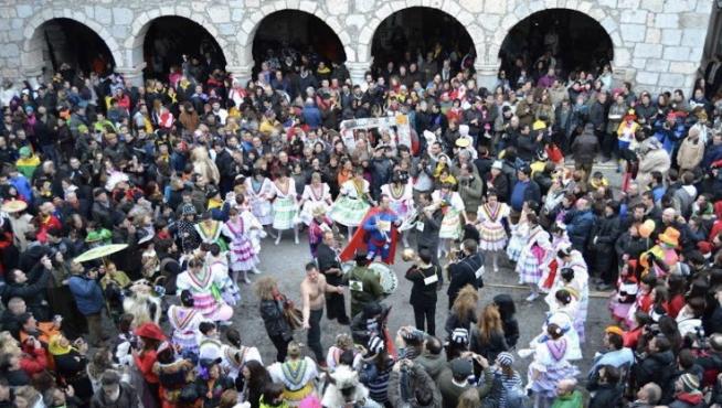 Todo listo en Bielsa para un carnaval ancestral y colorido