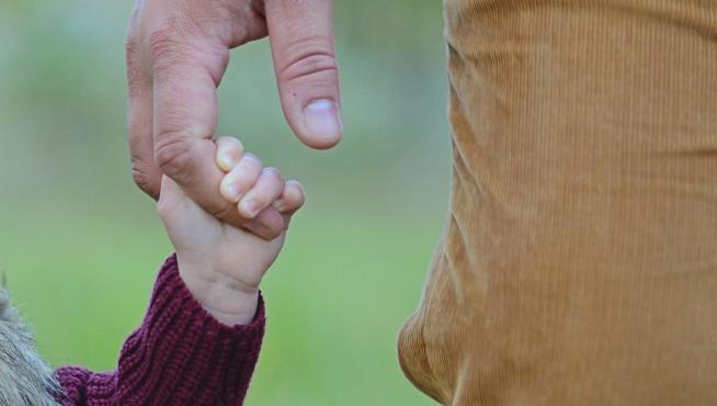 El Congreso decidirá este jueves si frena el decreto del permiso de paternidad