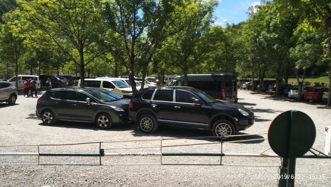 Ordesa vuelve a cerrar el acceso por Torla por la llegada masiva de vehículos