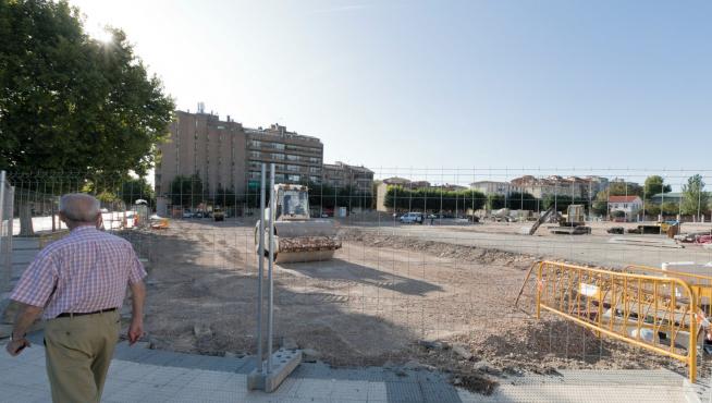 Avanzan los trabajos de urbanización del solar de la antigua prisión de Huesca
