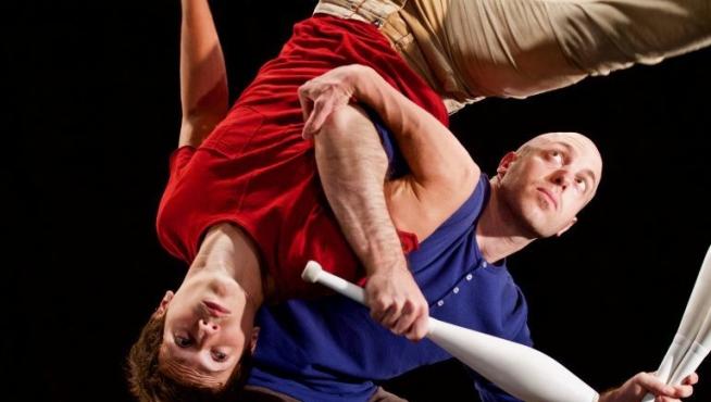 Cita doble del programa Jaca Circo Danza con malabares y acrobacias