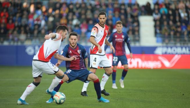 El Rayo se impone a un gris Huesca (0-2)