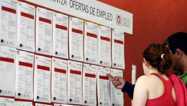 Extremadura y Canarias sufren los mayores frenazos del empleo hasta noviembre