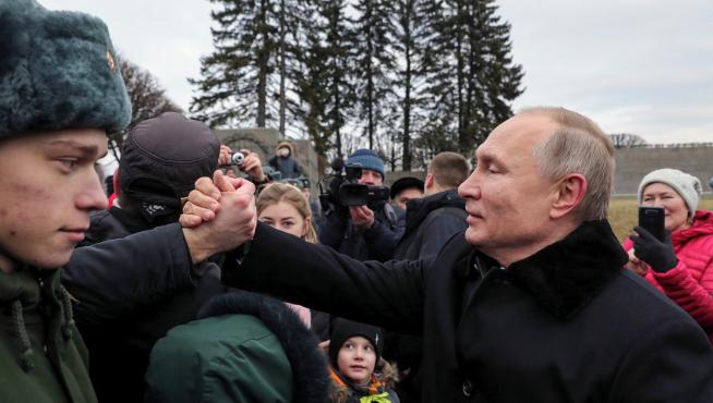 Putin "tapará las bocas" de quienes falseen la historia