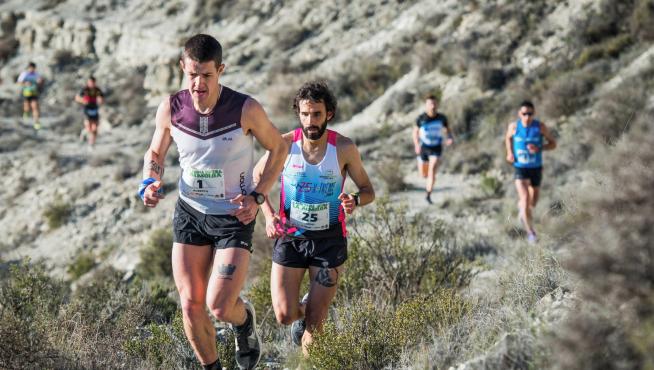 Alberto Lasobras y Cuca Penades se llevan el circuito Monegros Trail
