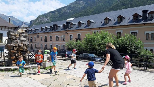 La Comarca de la Jacetania vuelve a poner en marcha las escuelas de verano en 13 localidades