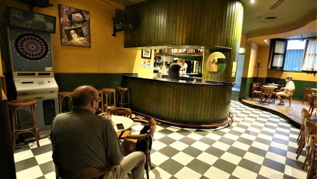 Los primeros locales de ocio nocturno como bar-café de Huesca vuelven a la actividad