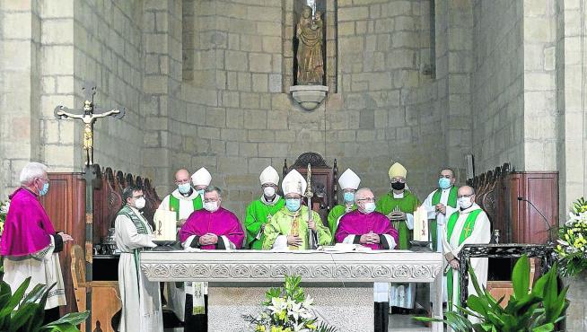 El nuncio destaca la trascendencia de la nueva diócesis de Barbastro-Monzón