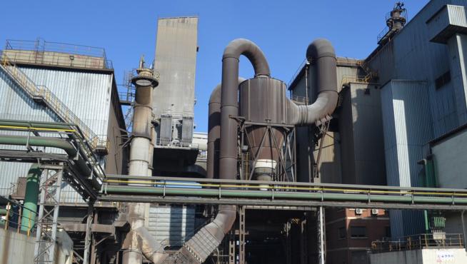 Monzón apoya el mantenimiento de los puestos de trabajo en Ferroatlántica