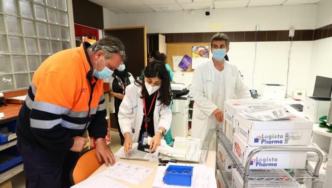 Aragón ha recibido este lunes las primeras 5.400 dosis de la vacuna de AstraZeneca