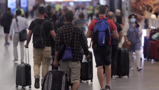 No es un pasaporte, pero el nuevo documento facilitará el viajar a pesar de la covid-19