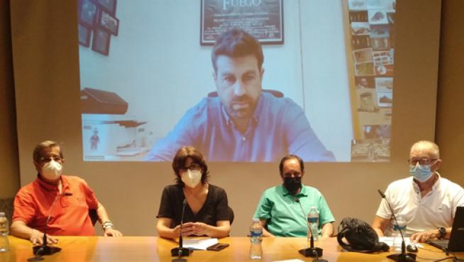 Sergio Ripoll, María Ángeles Pérez, Francisco Javier Muñoz y Miguel Ardanuy, en la apertura de los cursos de verano de la Uned.
