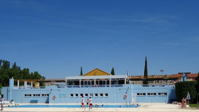 Piscina municipal de la Ciudad Deportiva en Huesca