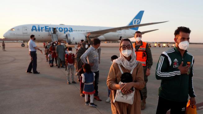 Llegada del segundo avión con 110 evacuados afganos y españoles.