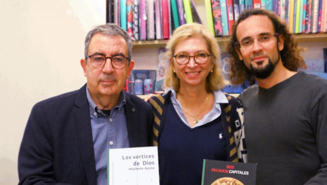 De izquierda a derecha, Jordi Isern, Marimén Ayuso y Ángel Elgue, en Huesca.