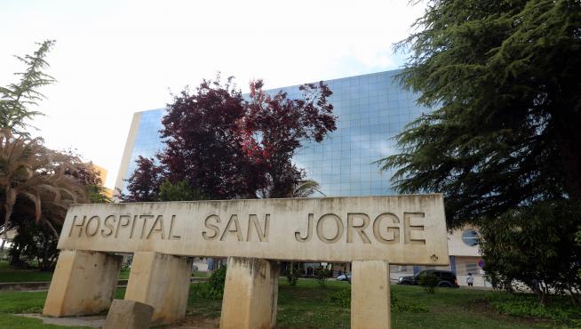 El Hospital San Jorge de Huesca ha detectado un brote de covid entre sanitarios y pacientes.