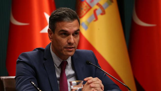 Pedro Sánchez durante la rueda de prensa en Ankara