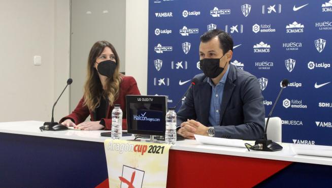 Sara Martín y Juanjo Camacho han presentado la octava edición de la Aragón Cup.
