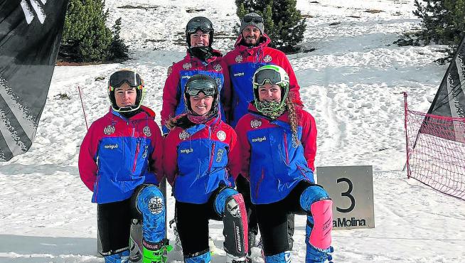 Esquiadores del CETDI en la Copa Pirineos de La Molina.