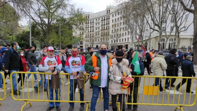 Multitudinaria respuesta a la manifestación en Madrid con notable presencia del medio rural aragonés.