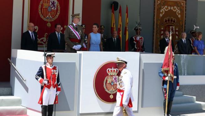 Los Reyes, durante la celebración este sábado en Huesca del Día de las Fuerzas Armadas.