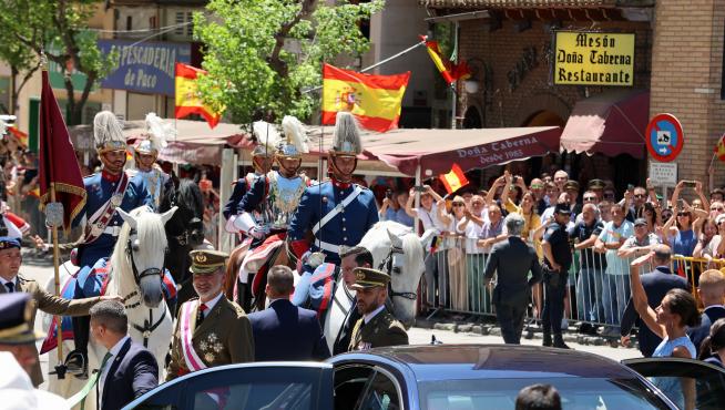 La ciudad de volcó con los Reyes y con los miles de militares que participaron en el desfile.