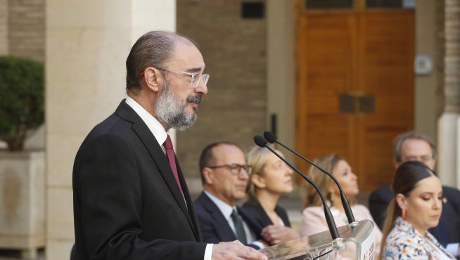 El presidente de Aragón, Javier Lambán, en rueda de prensa tras la reunión mantenida este jueves para hacer balance de su gestión durante el año.