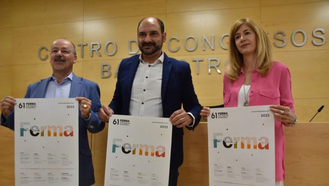 José Antonio Pérez, Fernando Torres y Belinda Pallás en la presentación de la sexagésima primera edición de la Feria Regional de Barbastro.