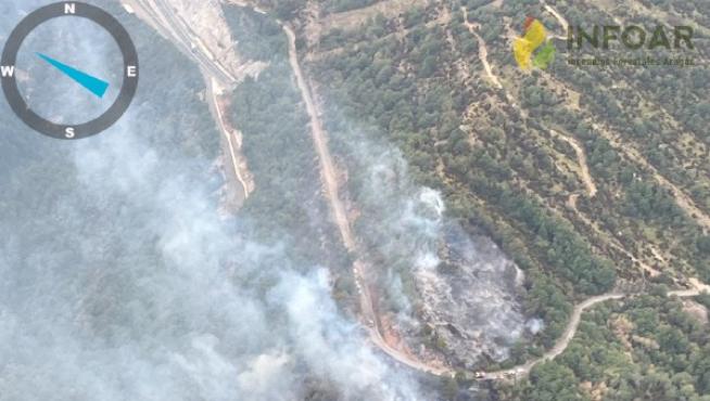 Imagen aérea del incendio enviada por el Infoar.