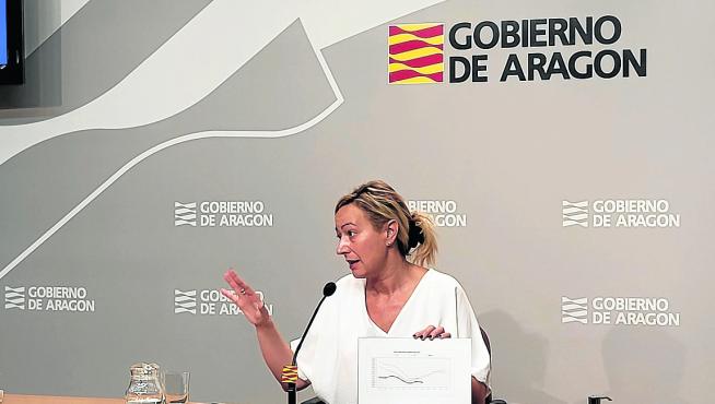 Marta Gastón, consejera de Economía, Planificación y Empleo, durante la rueda de prensa.