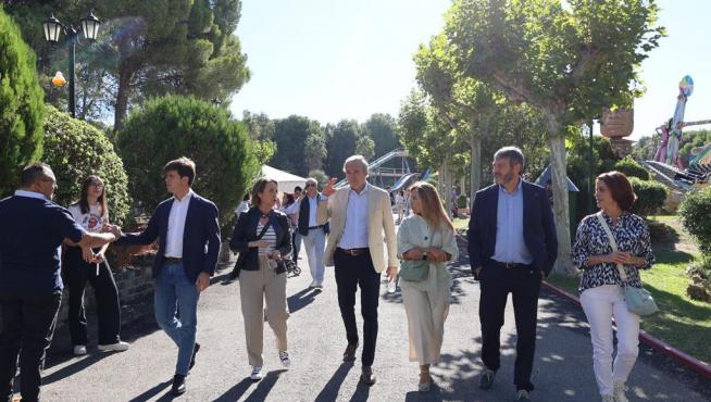 Cuca Gamarra, ayer, junto a líderes del PP como Jorge Azcón, Ana Alós y Gerardo Oliván.