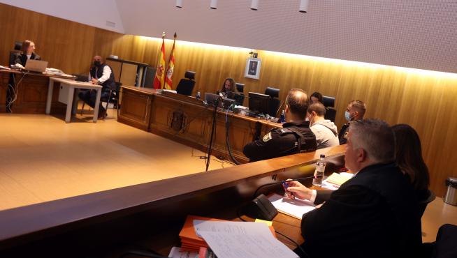Un instante de la vista oral por el crimen de Hassna, celebrada este martes en la Audiencia Provincial de Huesca.