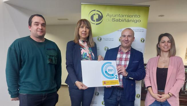 Héctor Lanaspa, Berta Fernández, Carlos Gabarra y Alejandra Gimeno, en la entrega del sello “Calculo”.