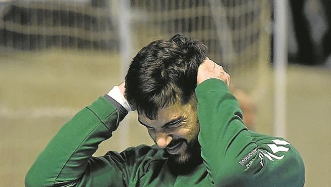 Dani Arguillas se lamenta en un momento del partido del pasado sábado contra el Benidorm.
