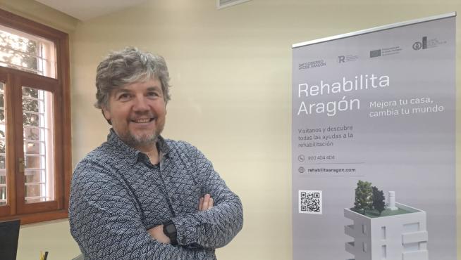 Santiago Pujol Keller es el responsable de la Oficina de Apoyo a la Rehabilitación en Huesca.