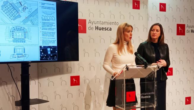 La concejala de Fondos Europeos, Cristina de la Hera, y la de Urbanismo, María Rodrigo, durante la rueda de prensa.