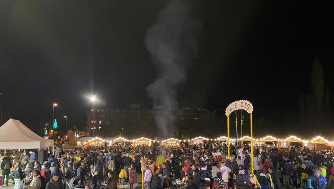 El Mercado Navideños de Aínsa superó el medio millar de visitantes cada tarde.