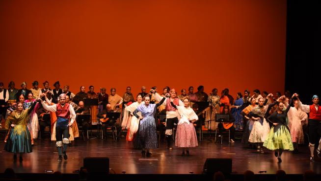La Escuela de Folklore y Música celebró el pasado noviembre su cincuenta aniversario.