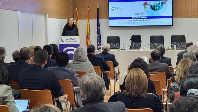 La consejera de Economía, Planificación y Empleo, Marta Gastón, ha clausurado este lunes la jornada “Economía Circular y Sostenibilidad en Aragón.