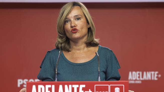 La portavoz del PSOE y ministra de Educación en funciones, Pilar Alegría, compareció en rueda de prensa tras el encuentro entre Sánchez y Feijóo.