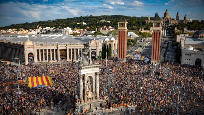 Vista de la plaza de España de Barcelona durante la manifestación convocada por la ANC.