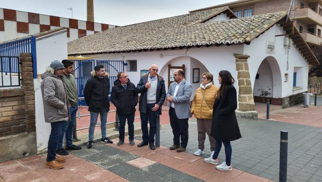 Alberto Izquierdo ha abordado, en Sariñena, la falta de un espacio para los mayores tras el cierre del centro social en la pandemia.
