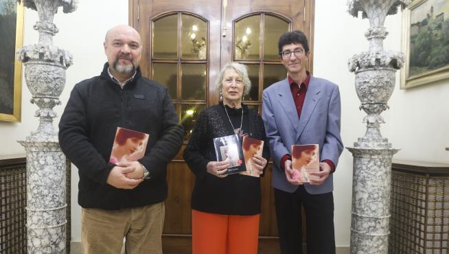 Basilio Rodríguez, María Pilar Cavero y Alejandro Alagón durante la presentación ayer.