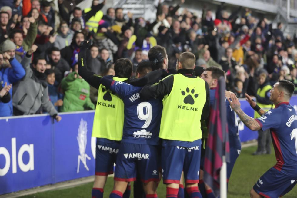 Victoria del Huesca ante el Betis (2-1)