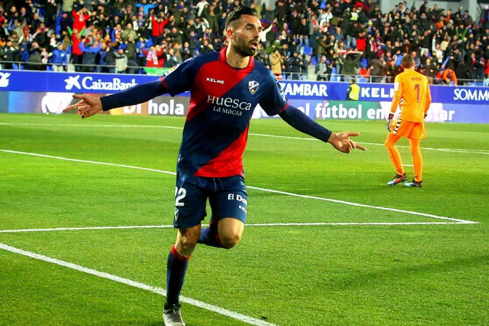 Gran victoria del Huesca ante el Valladolid (4-0)